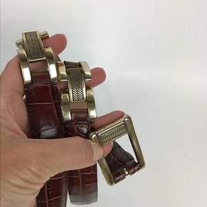 TULLIANI Alligator pattern Italian calf skin Brown leather belt Gold Tone  L 32